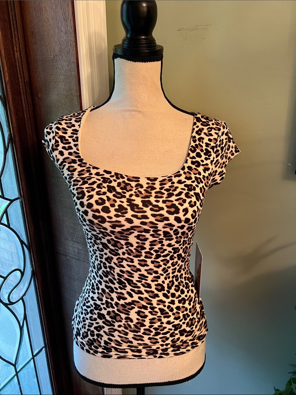 FADEDROSE Essentials Leopard Print Scoop Top - Cream & Black